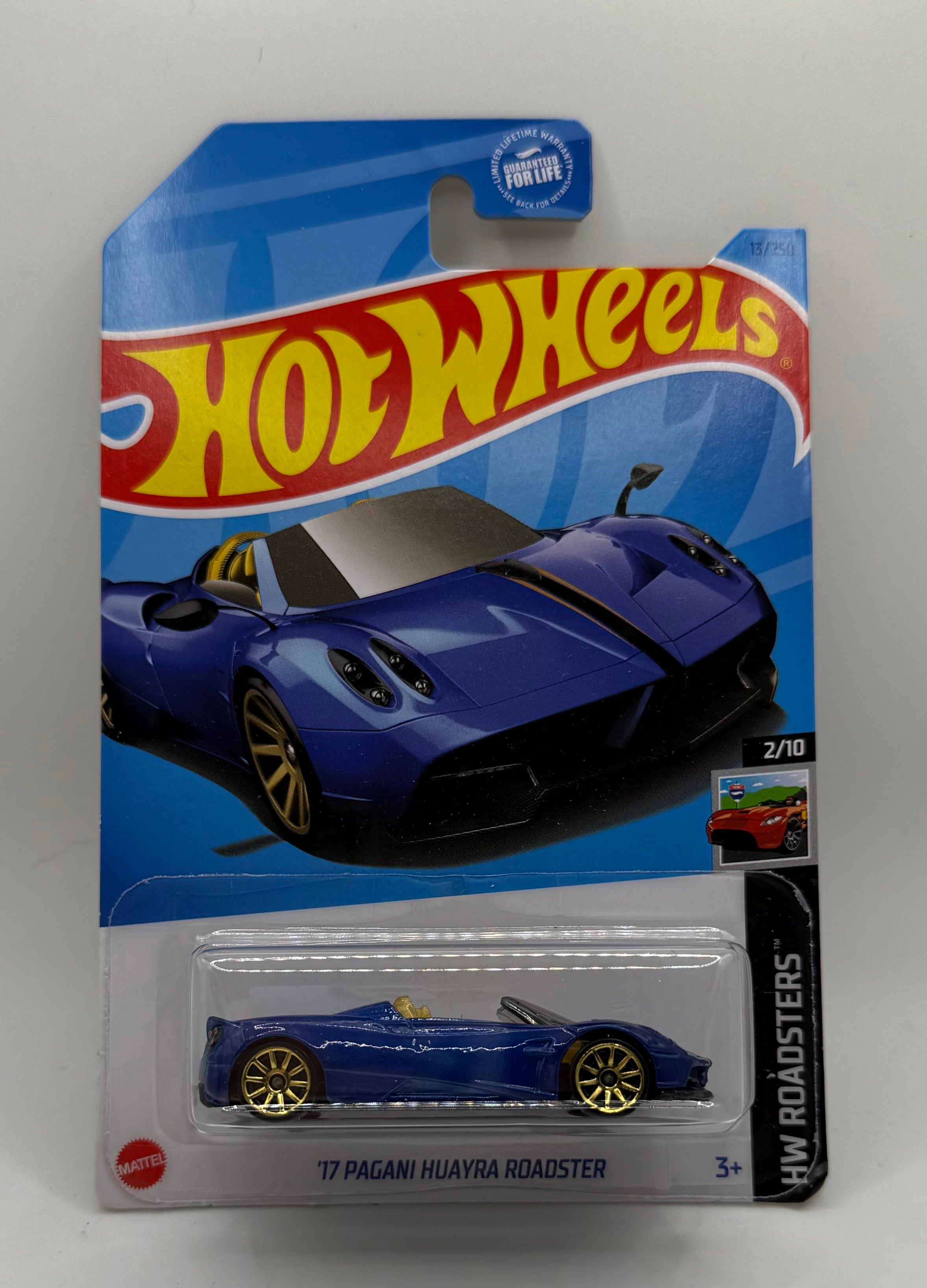 Hotwheels 17 Pagani Huayra Roadster Blue