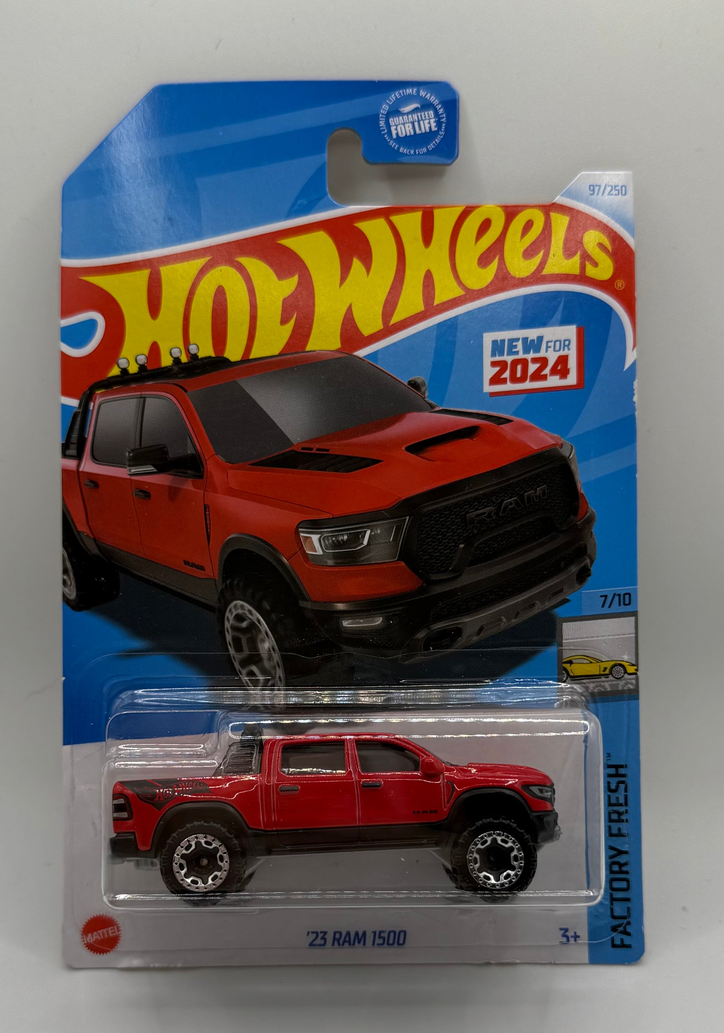Hotwheels 23 Ram 1500 Red